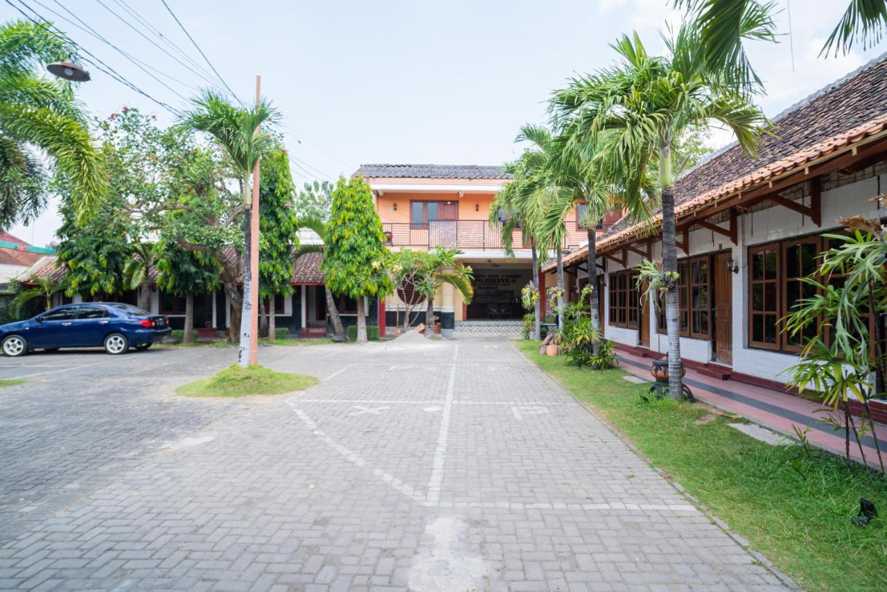 RedDoorz @ Panglima Sudirman Madiun Hotel Bagian luar foto