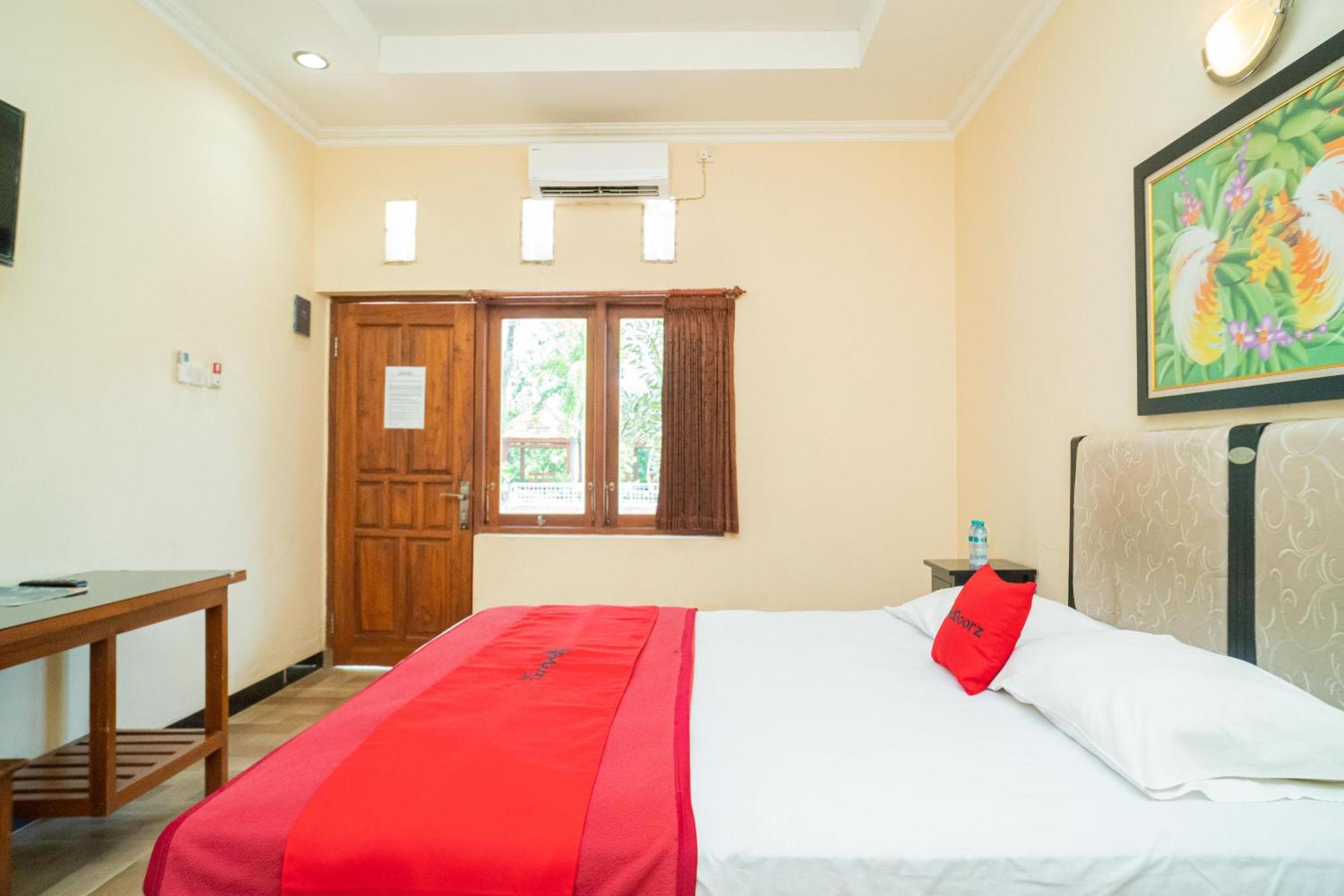 RedDoorz @ Panglima Sudirman Madiun Hotel Bagian luar foto